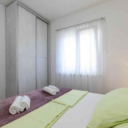 Apartments Lidija Matosevic Porec Esterno foto