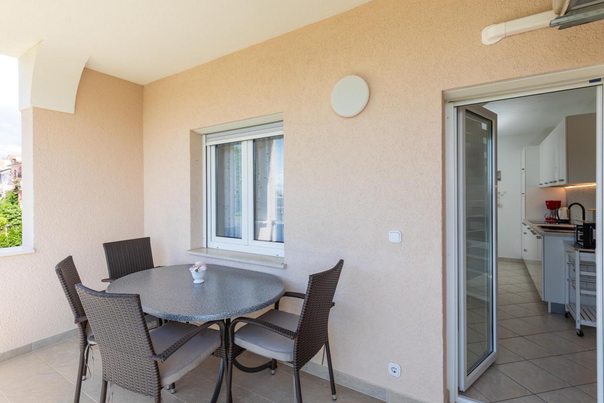 Apartments Lidija Matosevic Porec Esterno foto