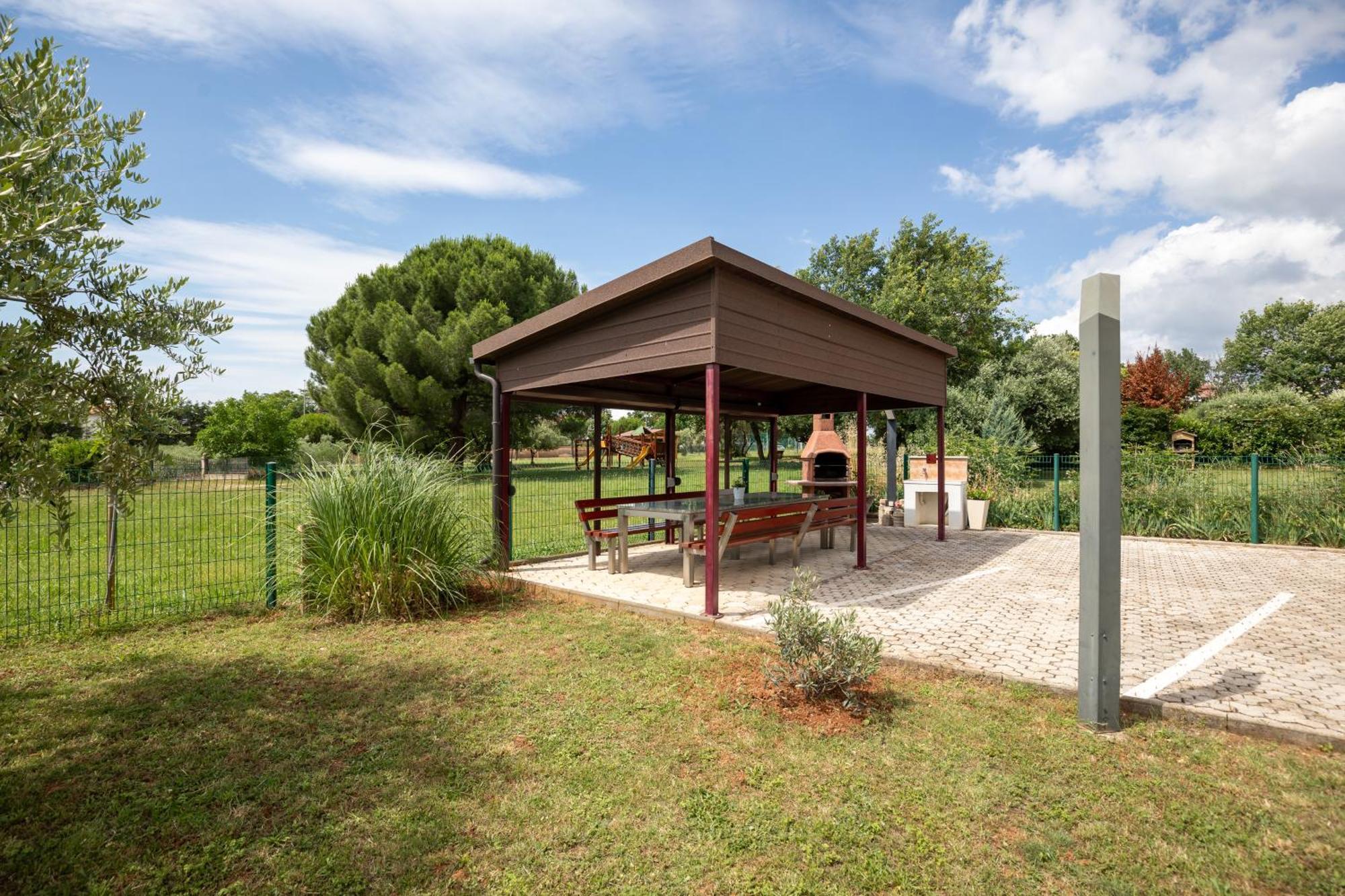 Apartments Lidija Matosevic Porec Esterno foto